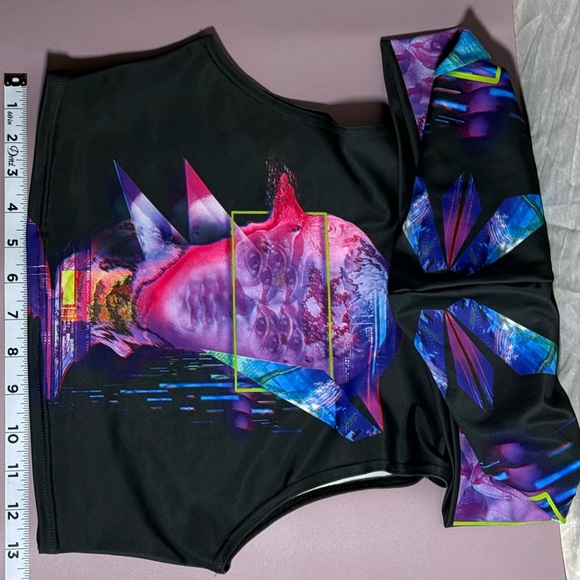 Devil Walking - Vibrant Abstract Design Hooded crop Top - 3/$50 bundle deal - Picture 5 of 6